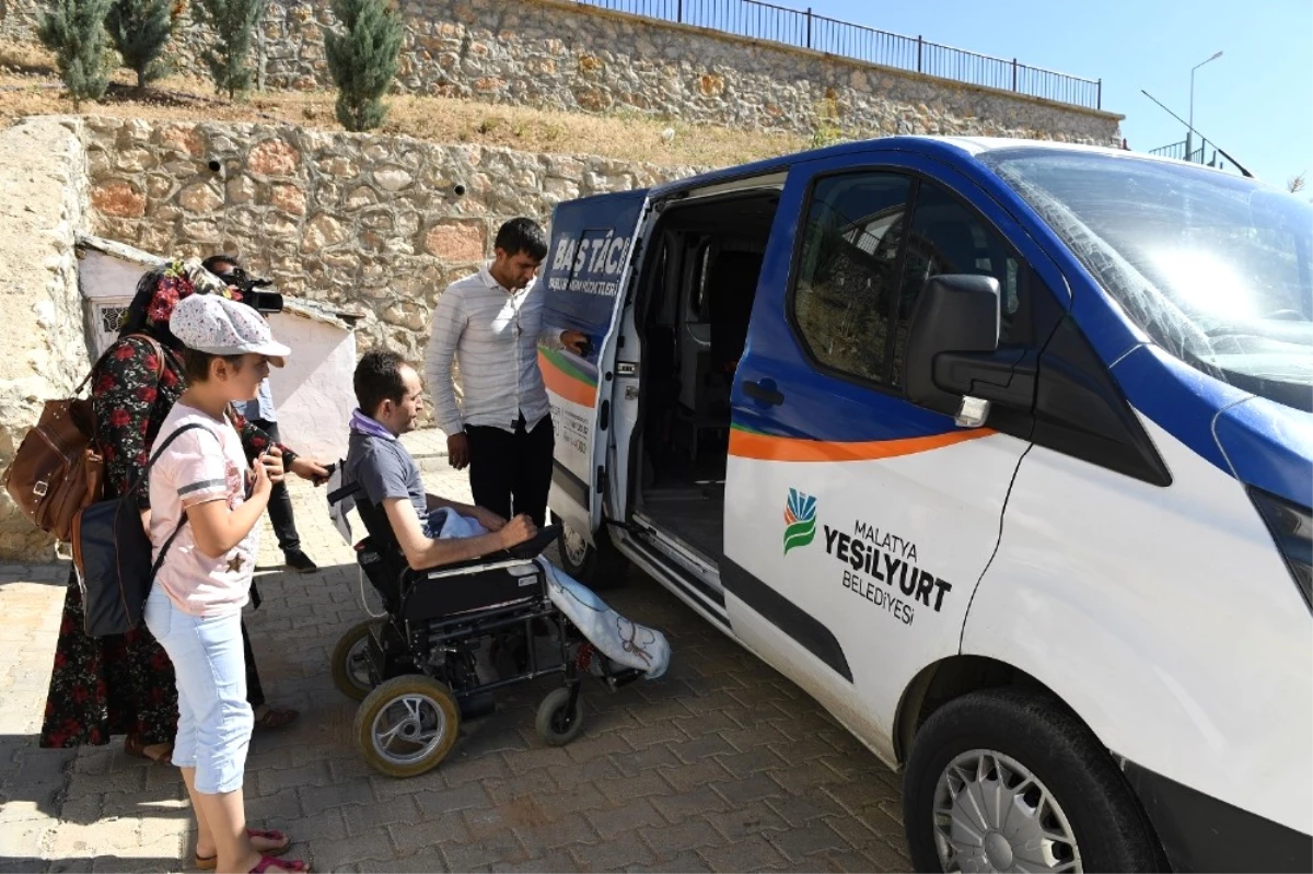Başkan Çınar Engelli Vatandaşı Makamında Ağırladı