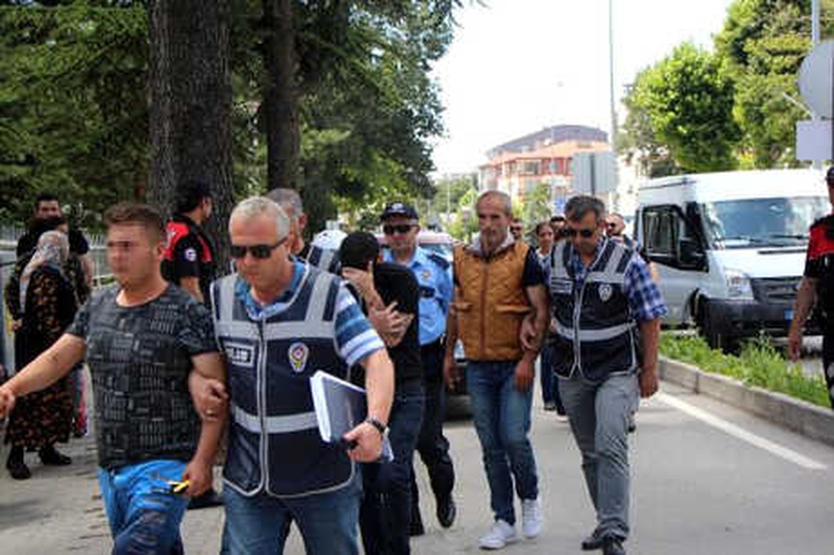 Bolu\'da Haklarında Yakalama Kararı Olan 3 Kişi Tutuklandı