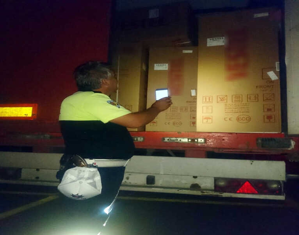Çalınan Tır\'da 125 Bin Liralık Beyaz Eşya Ele Geçirildi