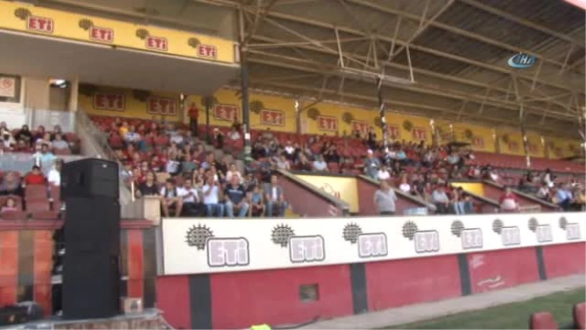 Eskişehir Atatürk Stadyumu\'na Veda Ediliyor