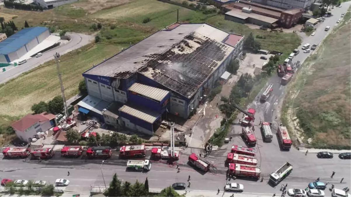 Fabrika Yangınında Son Durum Havadan Görüntülendi