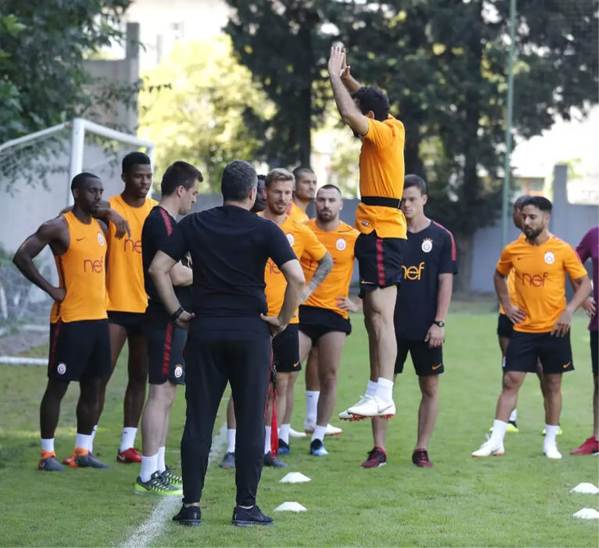 Galatasaray Çalışmalarını Sürdürüyor