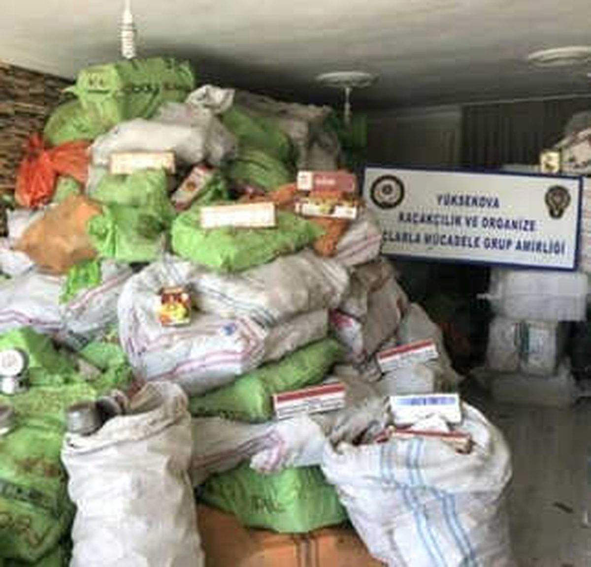 Hakkari\'de Kaçakçılık Operasyonu