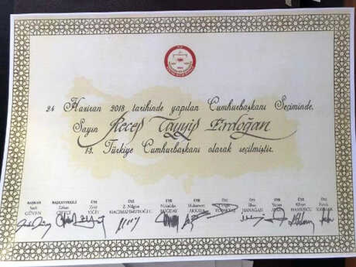 İşte Kesin Sonuçlar ve Erdoğan\'ın Cumhurbaşkanlığı Mazbatası