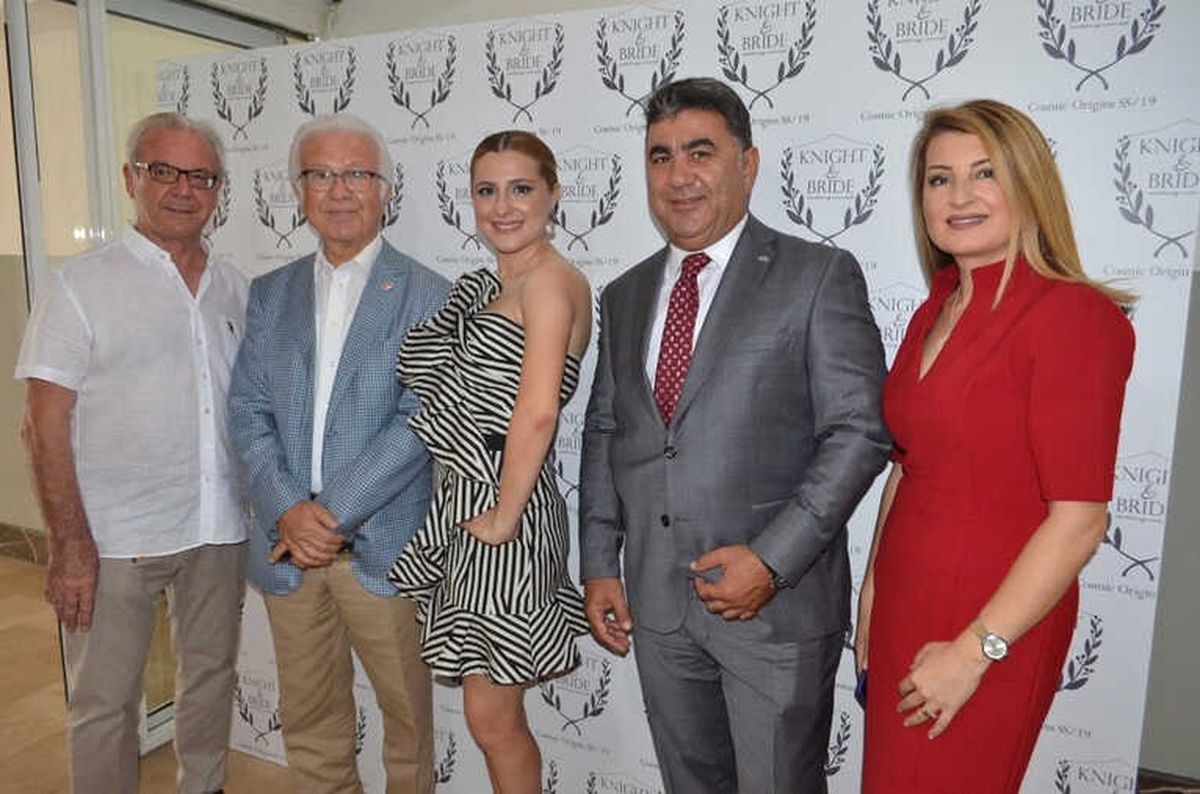 İzmir'den Avrupa'ya Gelinlik Rüzgarı