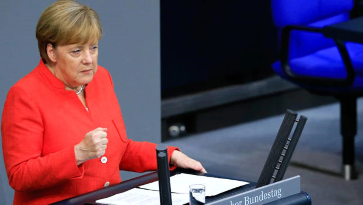 Merkel Açıkladı: Türkiye\'ye İkinci 3 Milyar Euro Yardımda Anlaştık