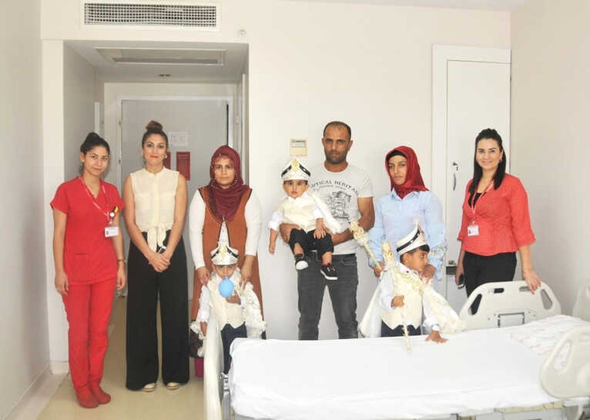Tarsus\'ta Bin Çocuk Sünnet Oluyor