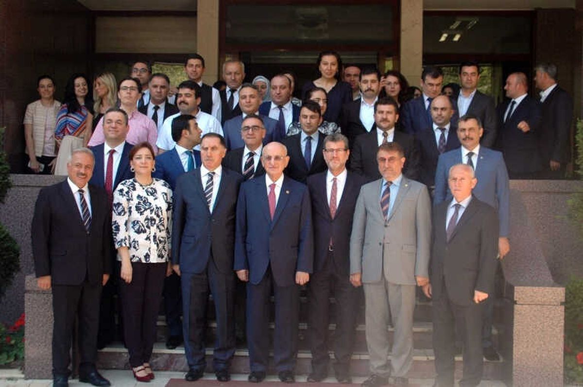 TBMM Başkanı Kahraman\'dan Kamu Başdenetçisi Malkoç\'a Ziyaret