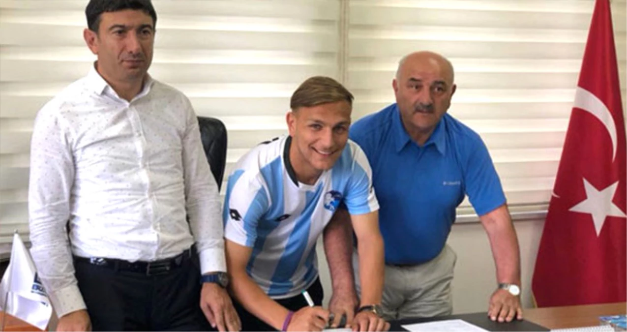 Trabzonspor\'la Anlaşamayan Sefa Akgün Erzurumspor\'a Transfer Oldu