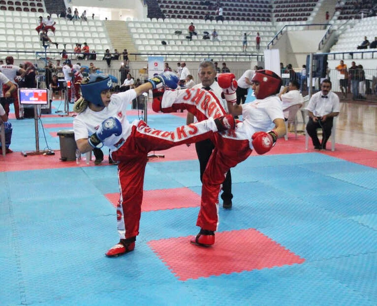 Türkiye Kick Boks Şampiyonası Elazığ\'da Başladı