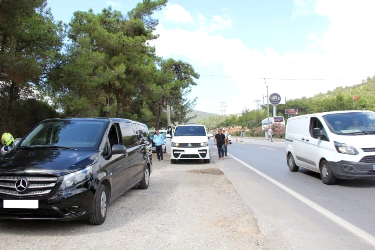 Uber Yolcuları Karşısında Polisi Görünce Şoke Oldu