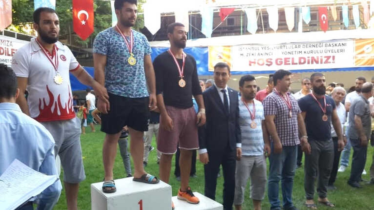 Adıyaman Belediyesporlu Güreşçi Malatya\'dan İkincilikle Döndü