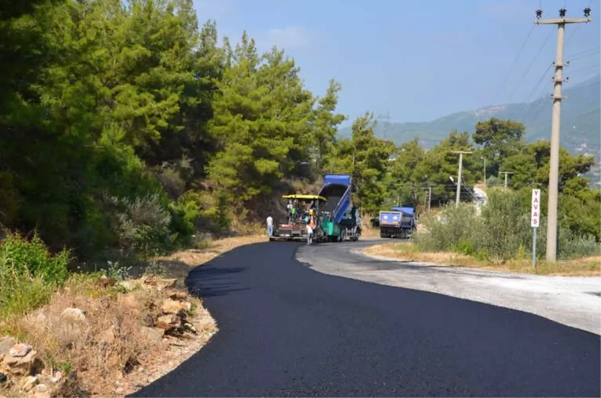 Alanya Oba Stadyumu Yoluna Sıcak Asfalt