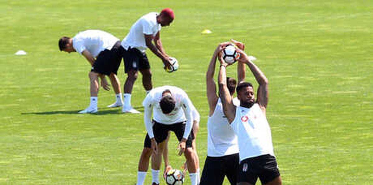 Beşiktaş\'ta Kaleye Şut Yağmuru