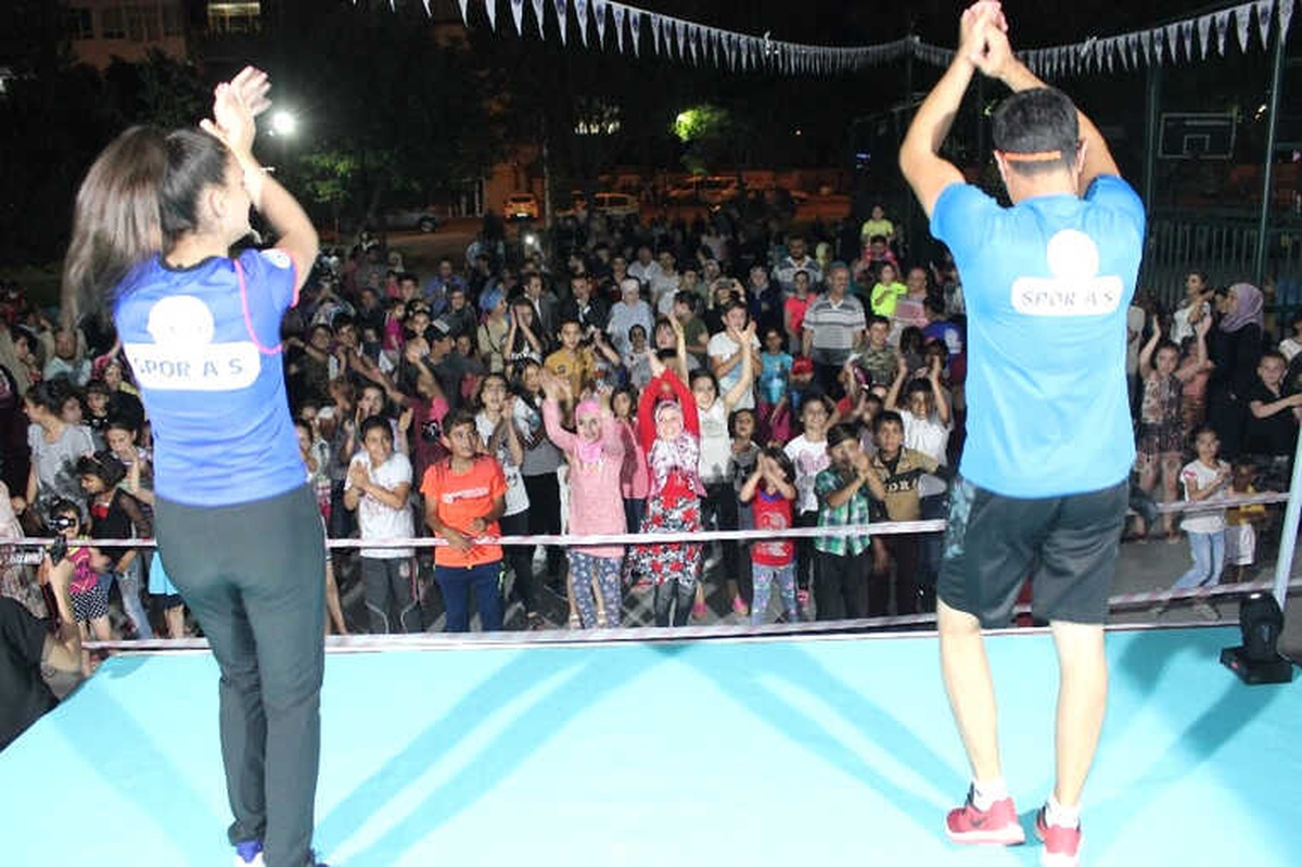Büyükşehir ile Binlerce Aile Sporla Buluşuyor