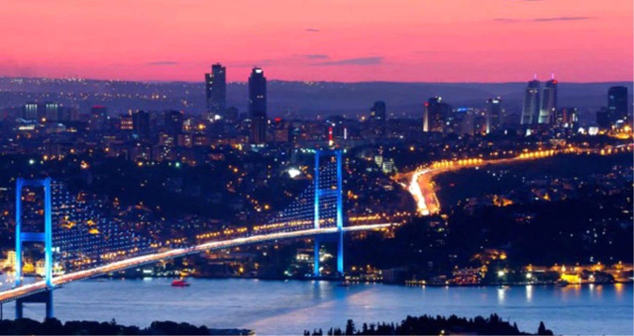 Dünyanın En Zengin İş Adamlarından Hintli Milyarder, 3 Bin 500 Çalışanını İstanbul\'a Tatile Getiriyor