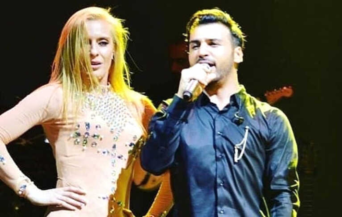 Emre Kaya Antalya\'da Hayranlarıyla Buluştu