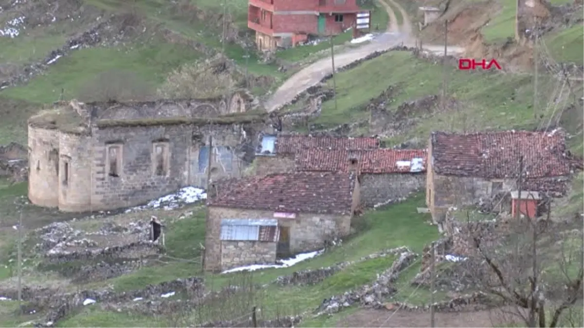 Gümüşhane Santa Harabeleri\'ndeki Beton Yapılar İçin Harekete Geçildi Hd