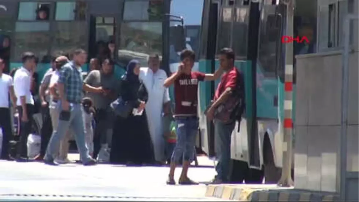 Hatay Bayramlaşmaya Giden Suriyeli Vatandaşlarından 15 Bini Döndü