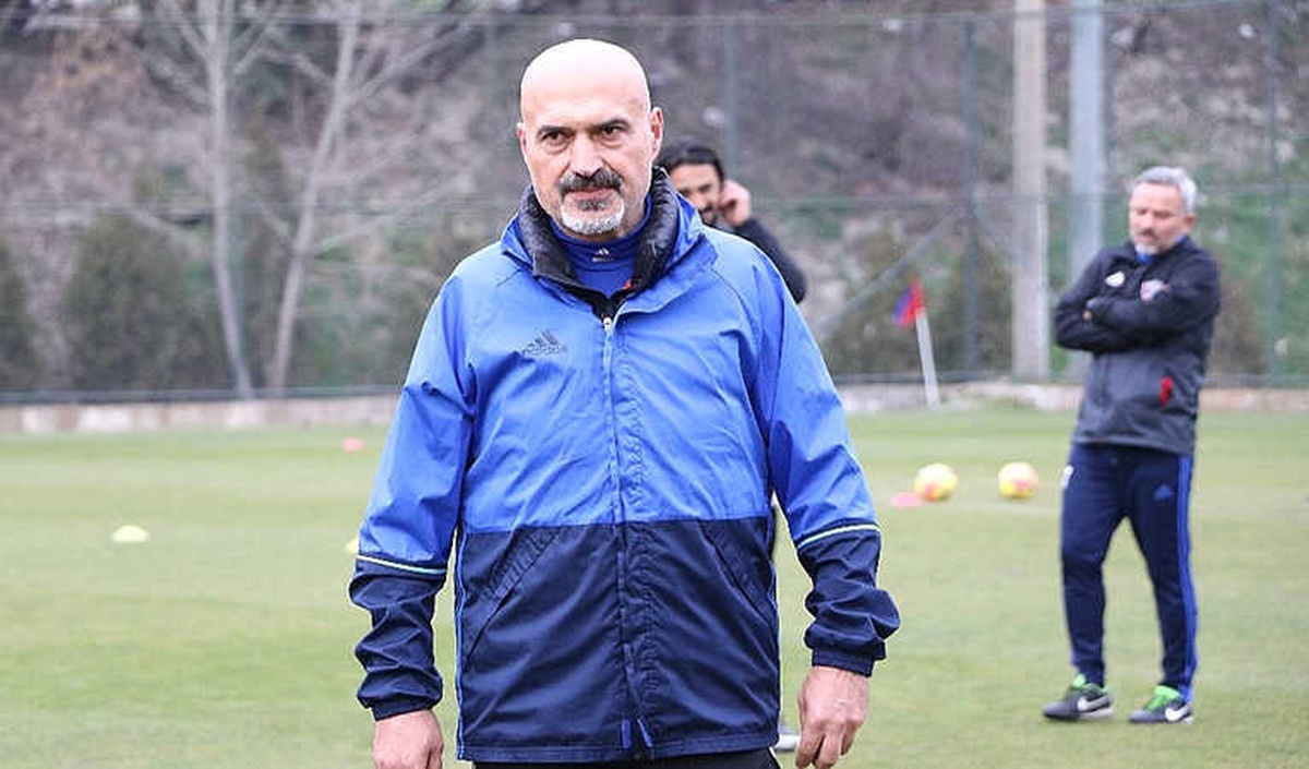 Kardemir Karabükspor\'da Levent Açıkgöz Ayrılığı Açıkladı