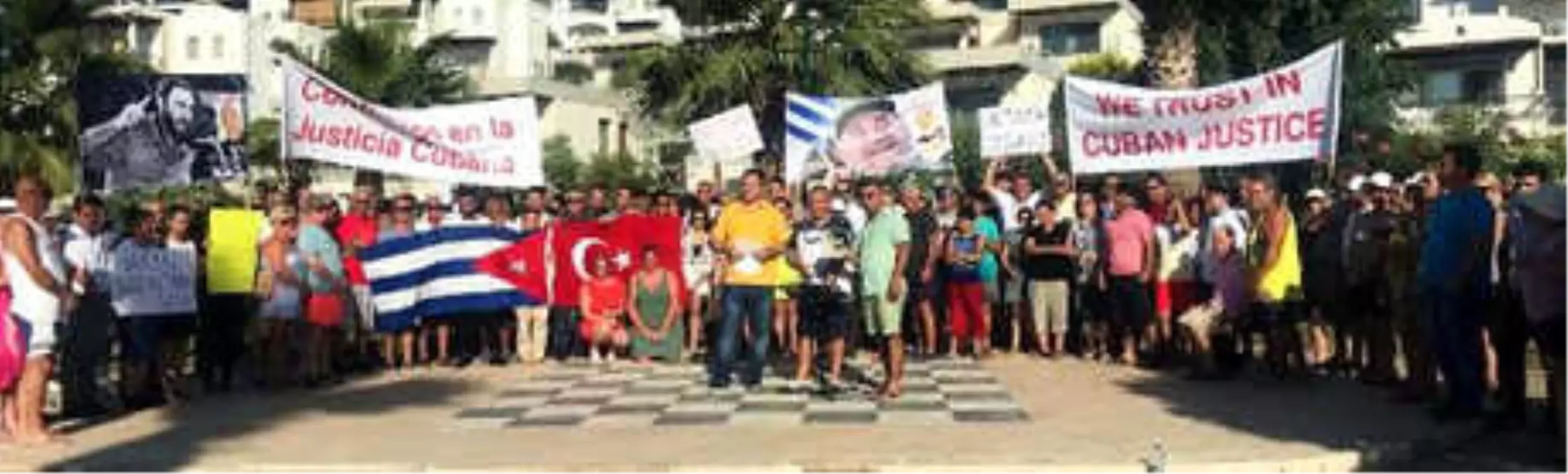 Küba\'da Gözaltına Alınan Turizmci İçin Bodrum\'da Özgürlük İstediler