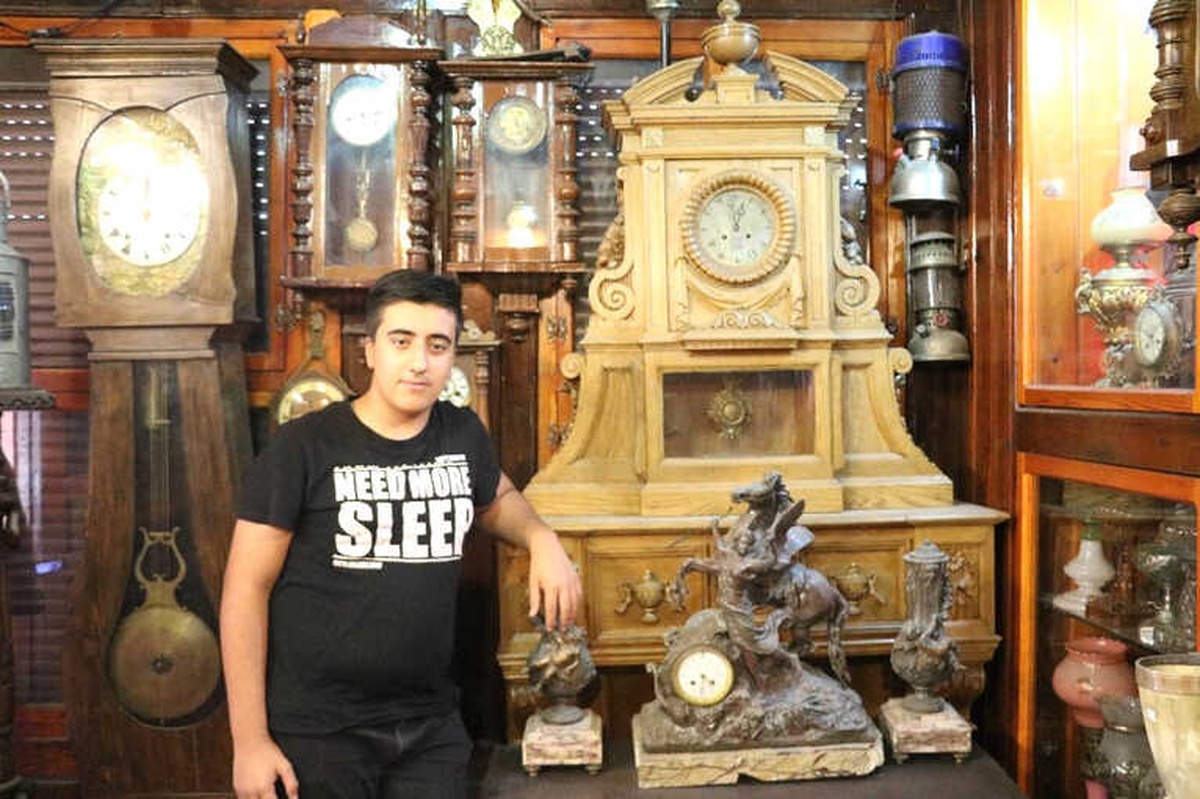 Saray ve Köşkleri Süsleyen Saatler Şimdi Müzelerde Sergileniyor