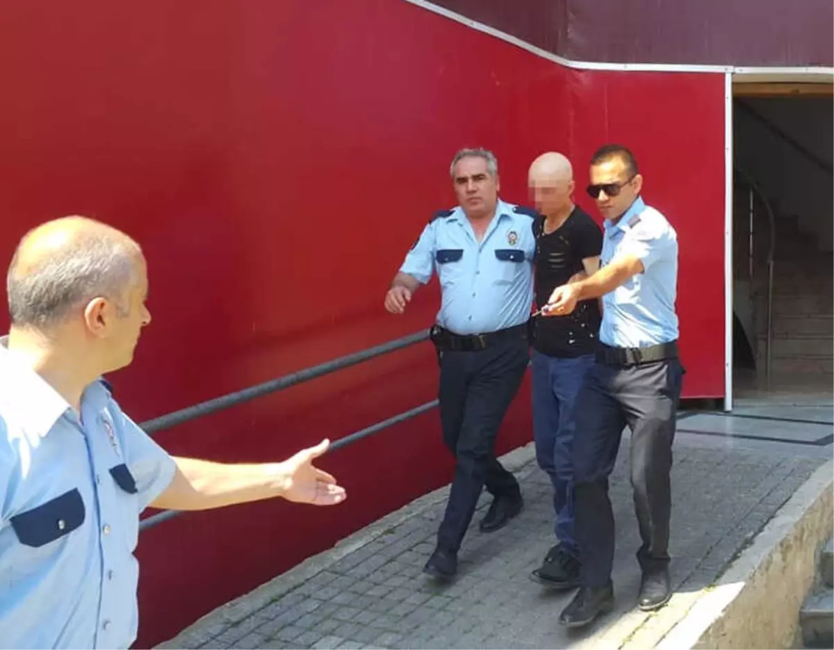 Tacizci Önce Kameraya, Ardından Polise Yakalandı