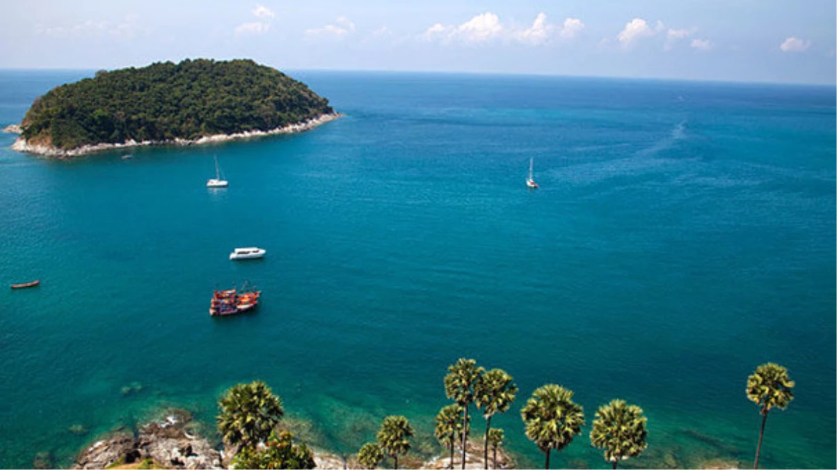 Tatil Cennetinde Facia! Phuket Adası\'nda 2 Turist Teknesi Battı: Onlarca Kişi Kayıp