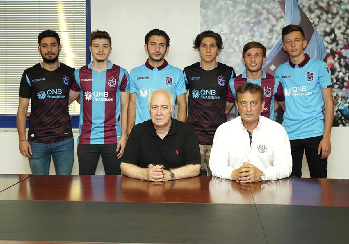 Trabzonspor, 6 Oyuncuyla Profesyonel Sözleşme Yaptı