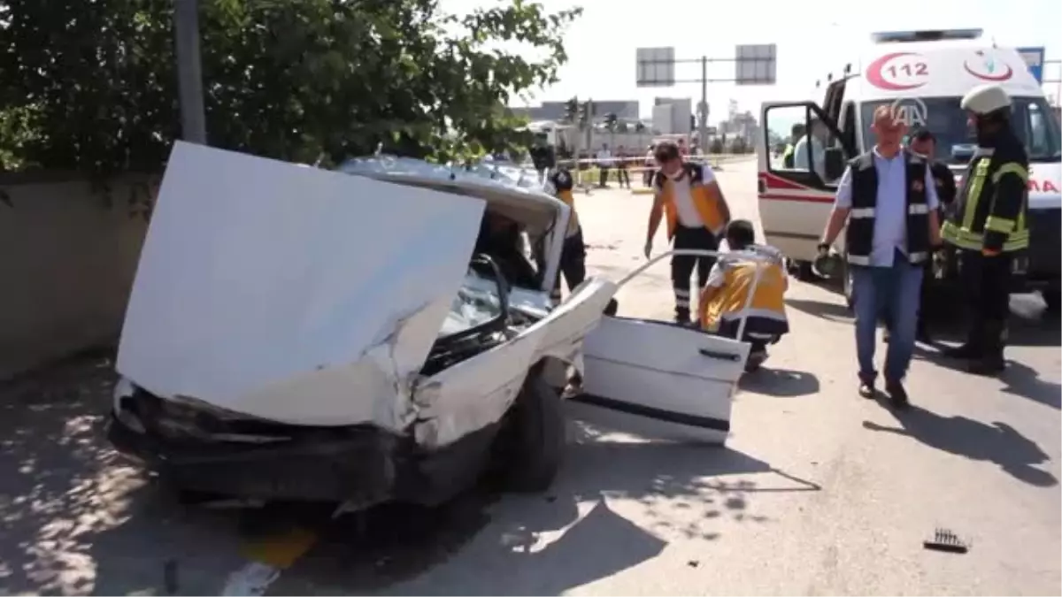 Yolcu Otobüsü ile Otomobil Çarpıştı: 2 Ölü, 1 Yaralı