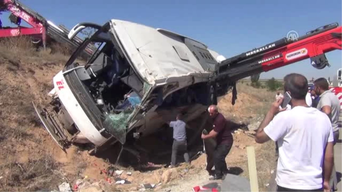 33 Kişinin Yaralandığı Otobüsü Kaldırma Çalışmaları Tamamlandı