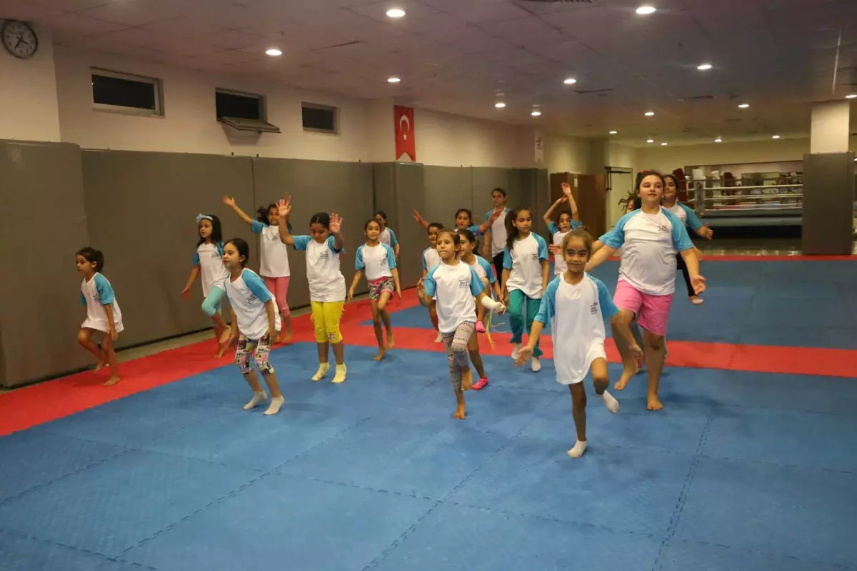 Çocuklar Zumba Kursu İle Mutlu