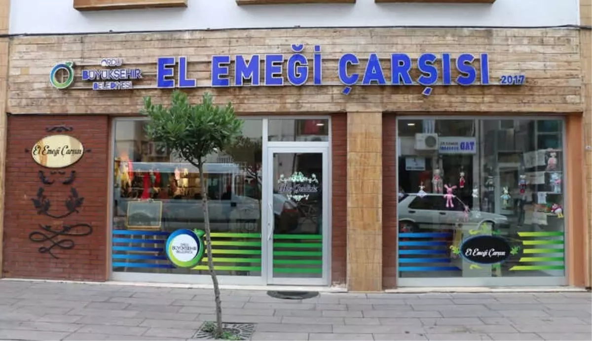 El Emeği Çarşısı\'na Yoğun İlgi