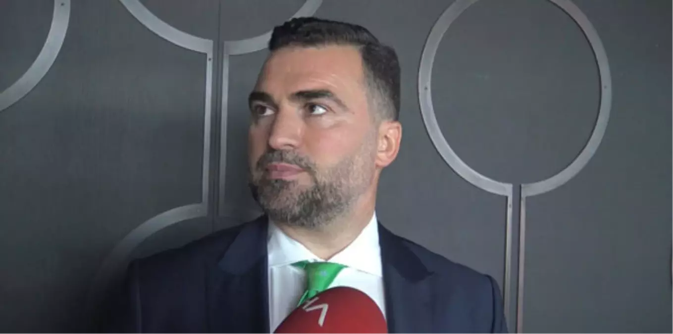 Hakan Ünsal: "Bu Kadro Yapısı Galatasaray\'ı Zorlayacaktır"