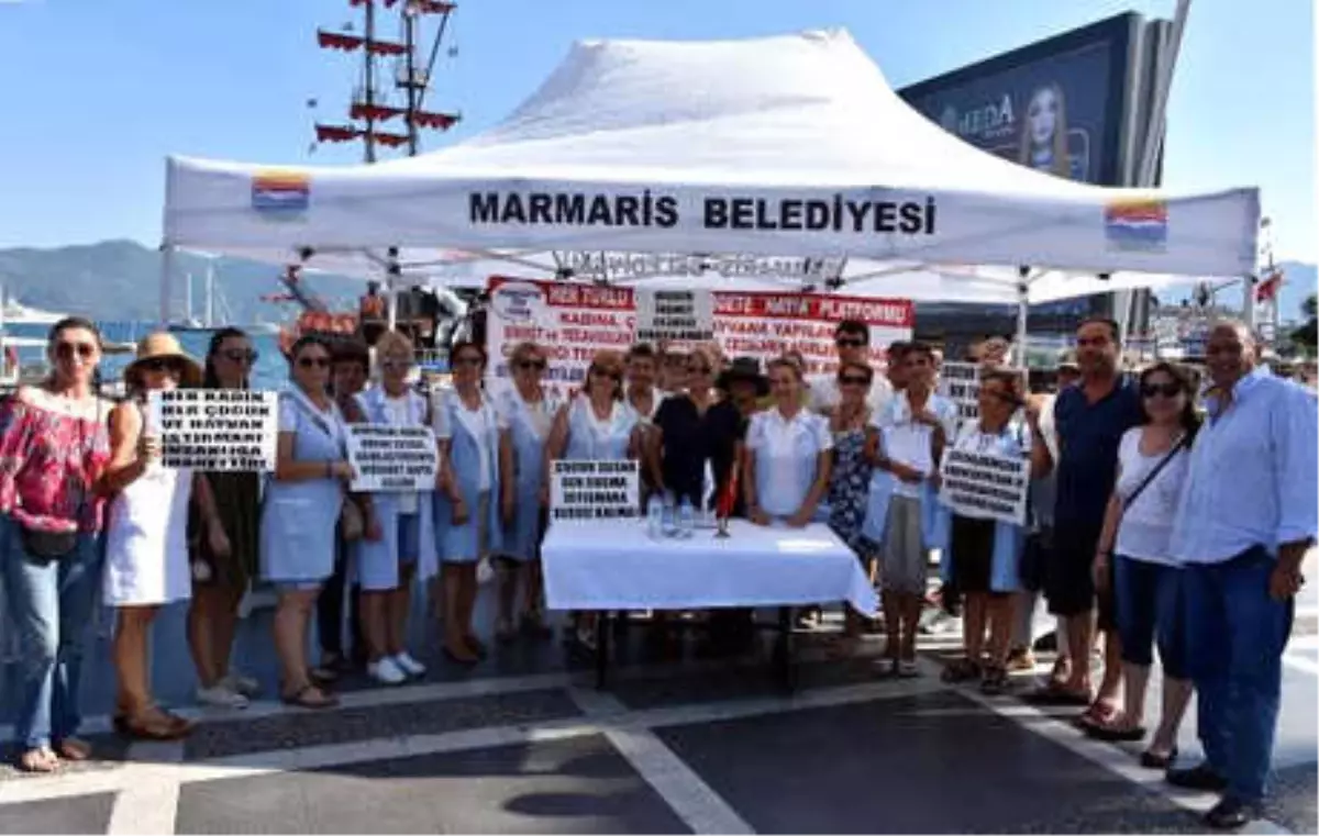 Marmaris Şiddete Karşı Tek Yürek Oldu