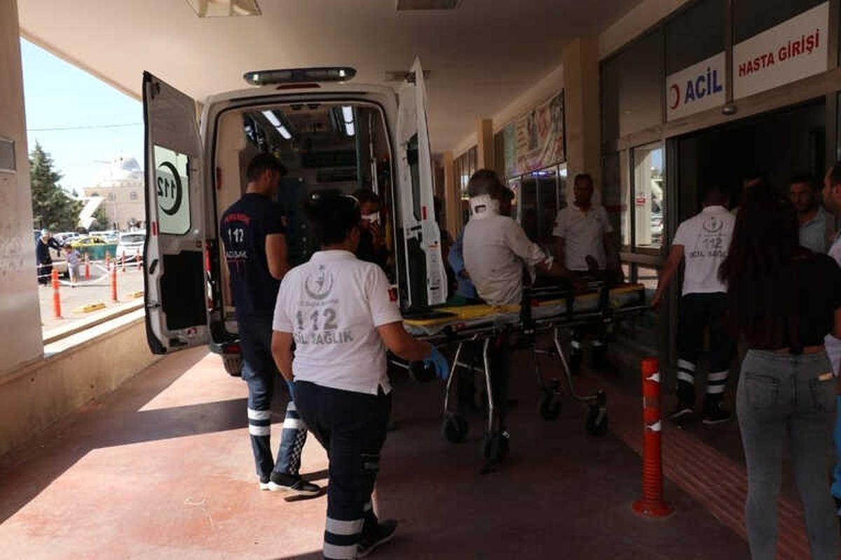 Şanlıurfa\'da Otomobiller Çarpıştı: 5 Yaralı