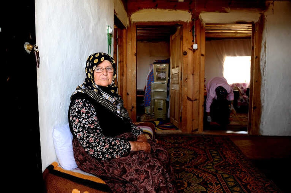 50 Yıldır Dağ Köyünde Yalnız Yaşıyor