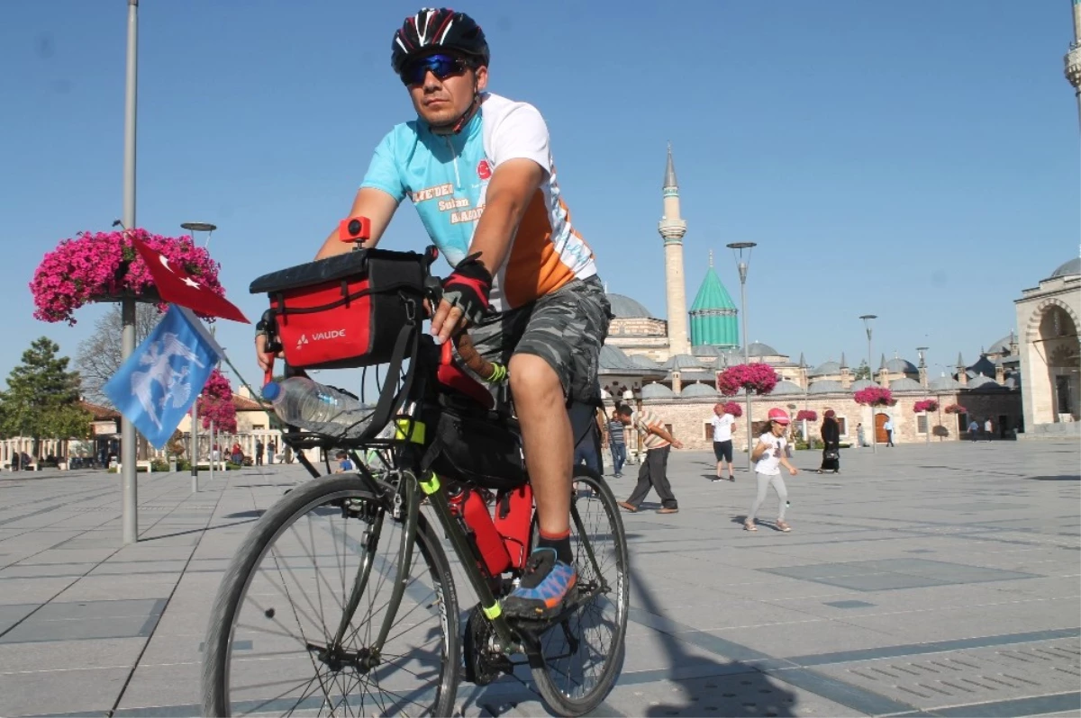 Alanya\'dan Sultan Alaaddin\'i Anmak İçin Bisikletle Konya\'ya Geldi