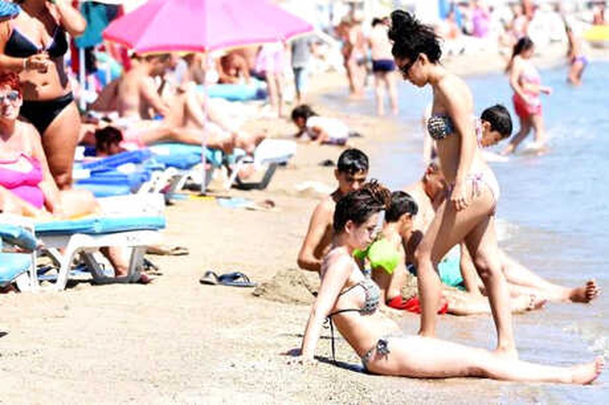 Bodrum\'da Plajlar Doldu; Sıcak Uyarısı Yapıldı