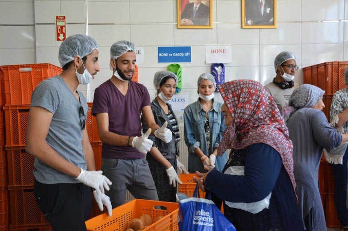 Dünya Gençlerinden Aşevi\'ne Tam Not