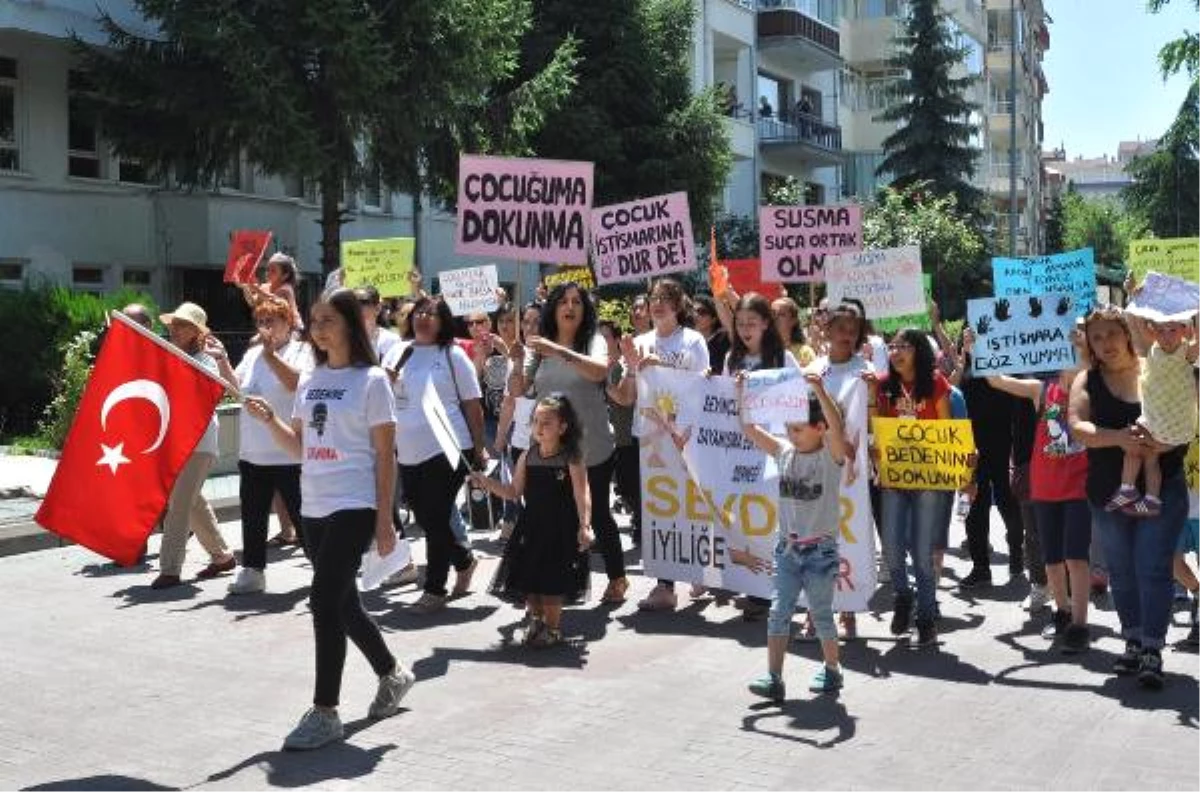 Eskişehir\'de Çocuk İstismarına Tepki Yürüyüşü