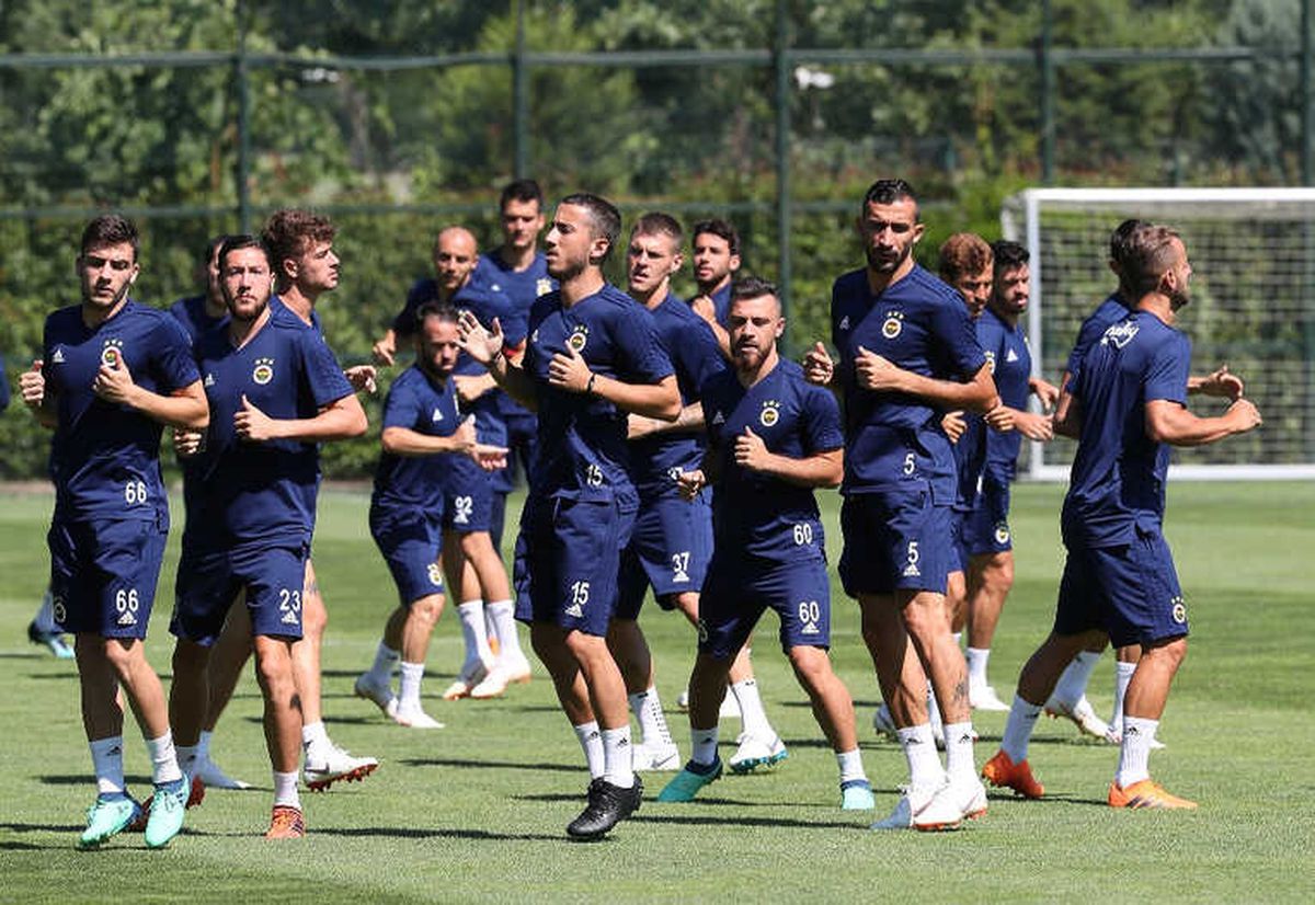 Fenerbahçe Hazırlıklarını Sürdürüyor