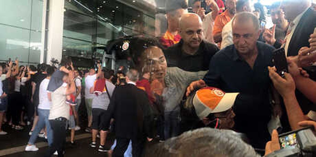 Galatasaray\'a İsviçre\'de Büyük İlgi!