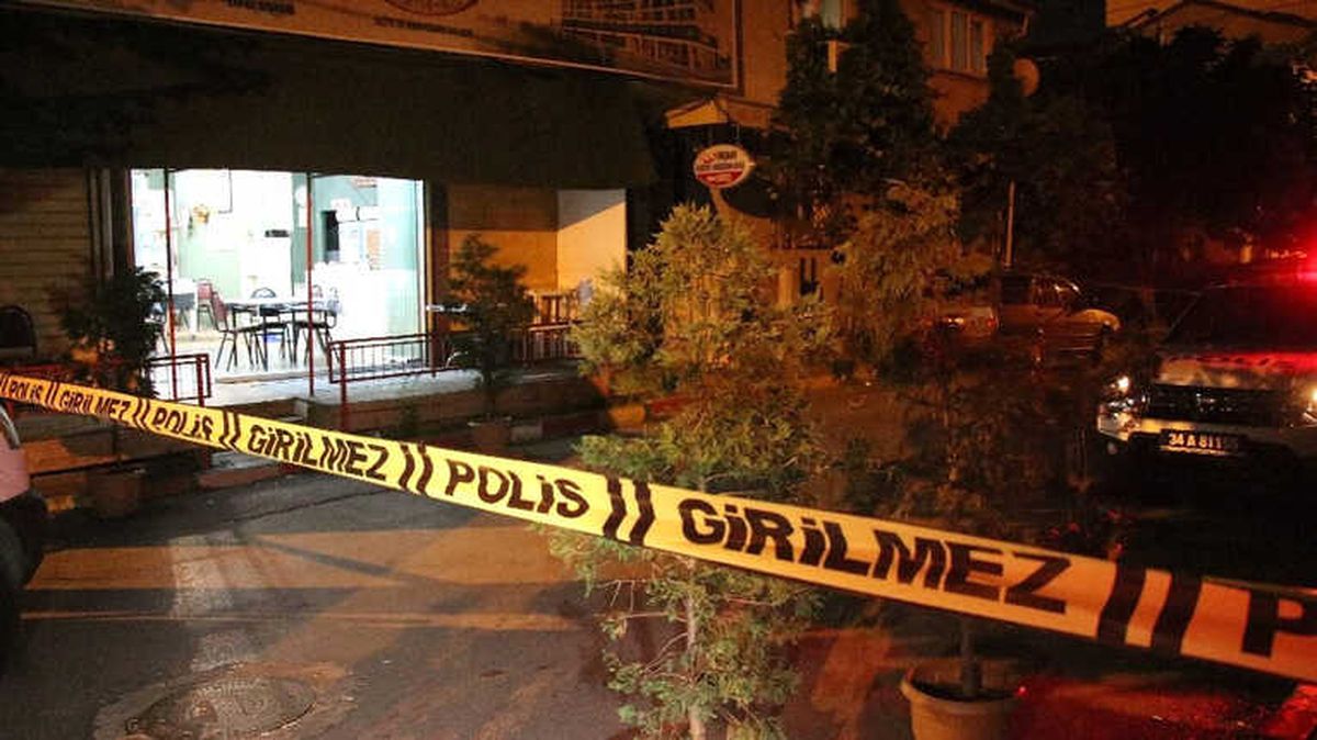 Gaziosmanpaşa\'da Bıçaklı Kavga; 1 Ölü