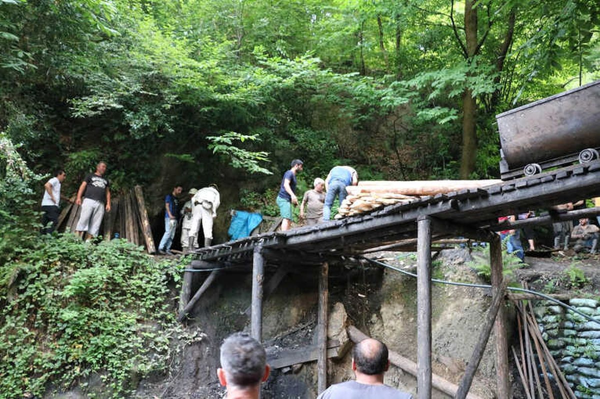 İşçileri Kurtarma Çalışmaları Sürüyor