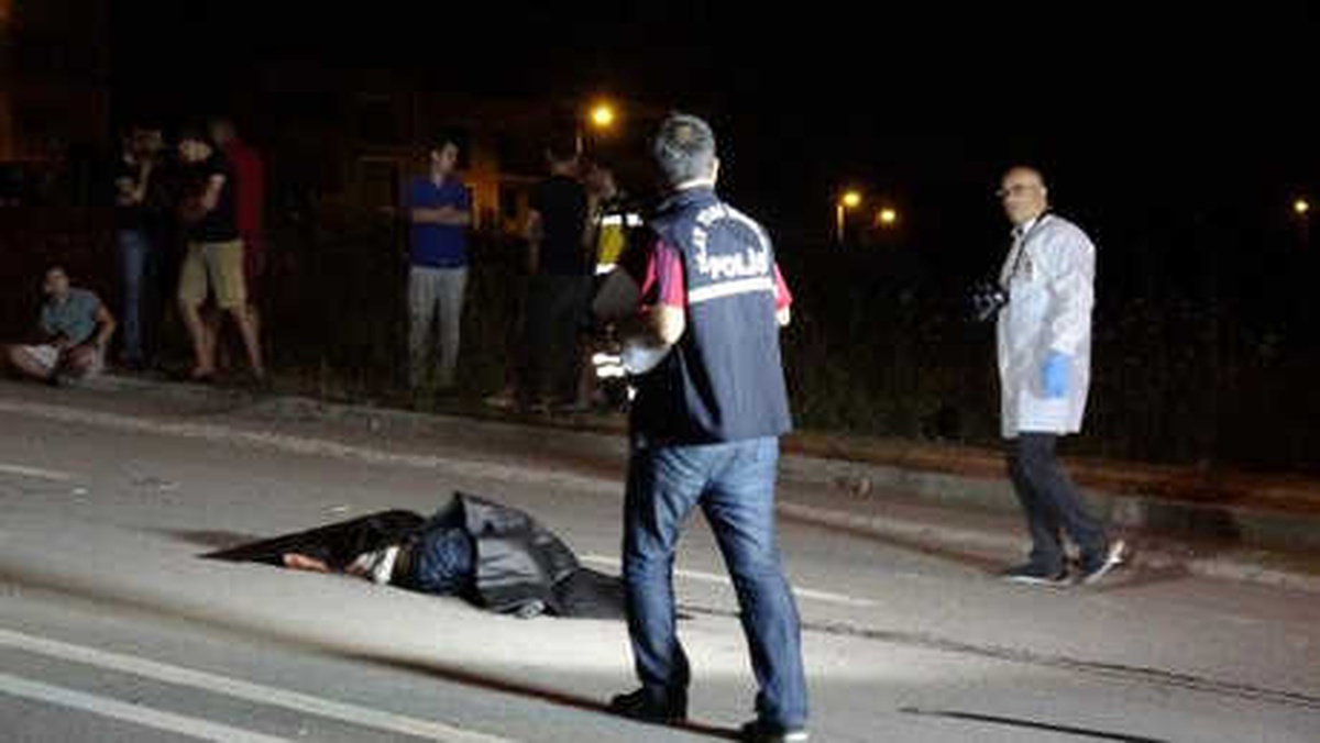 Motosiklet ile Otomobil Çarpıştı: 2 Ölü, 1 Yaralı