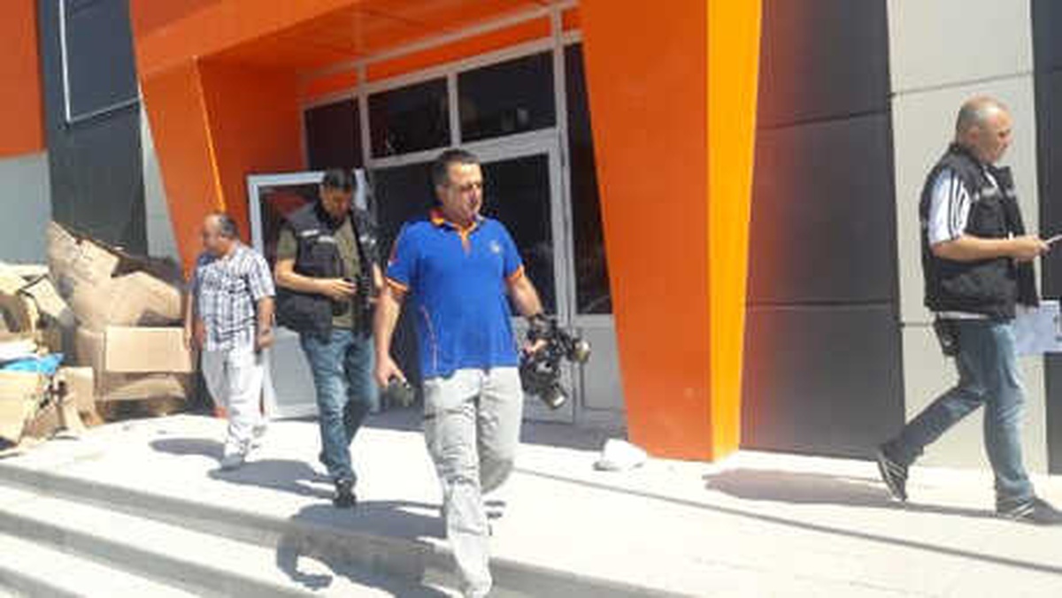 Okulda Deney Tüpü Kırıldı, 1 Memur Hastaneye Kaldırıldı