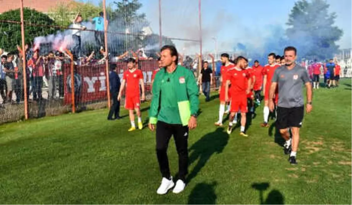 Demir Grup Sivasspor Taraftarıyla Birlikte Çalıştı