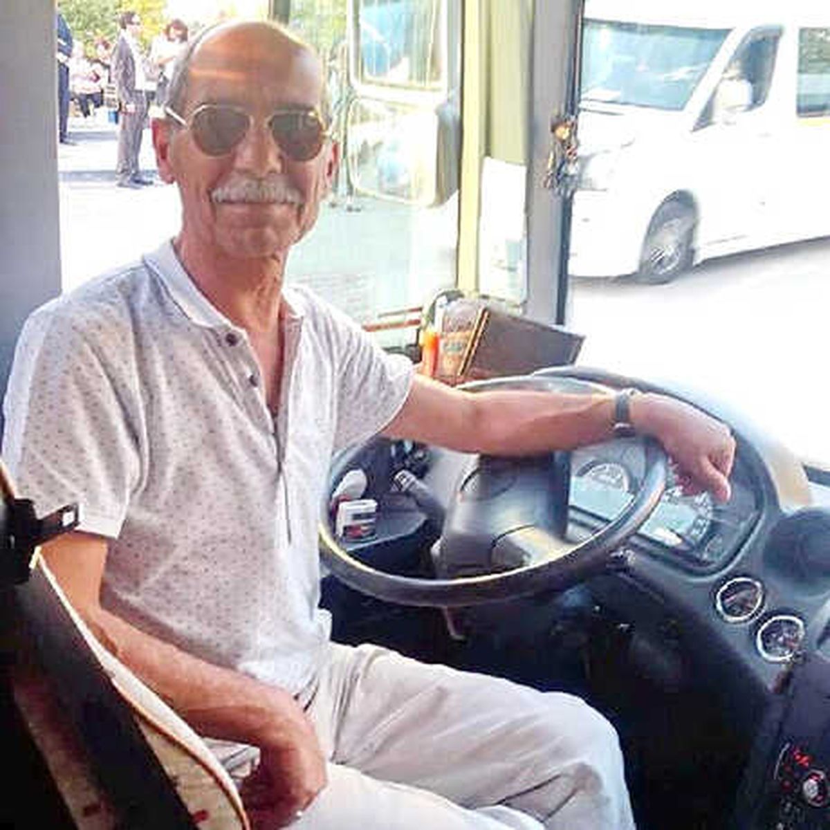 Düğüne Gittiği Salonun Önünde Ölü Bulundu