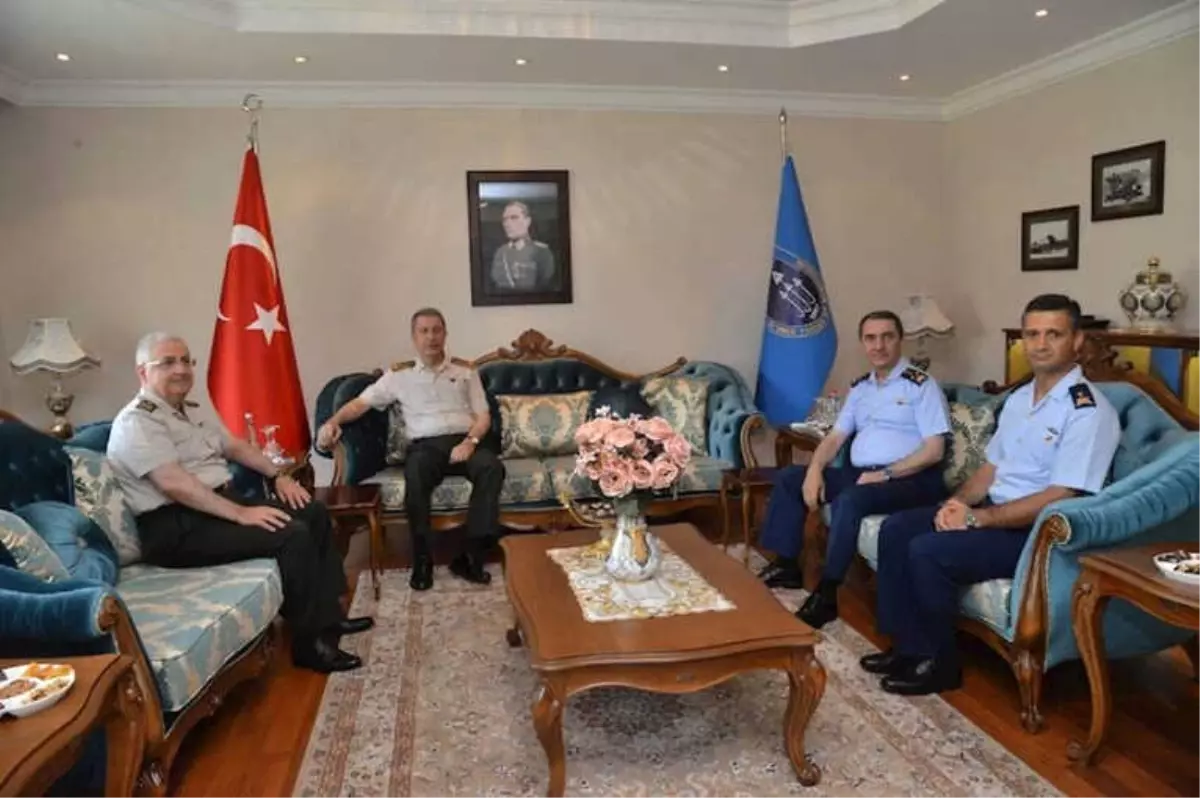 Hulusi Akar İncirlik\'te Denetleme Yaptı